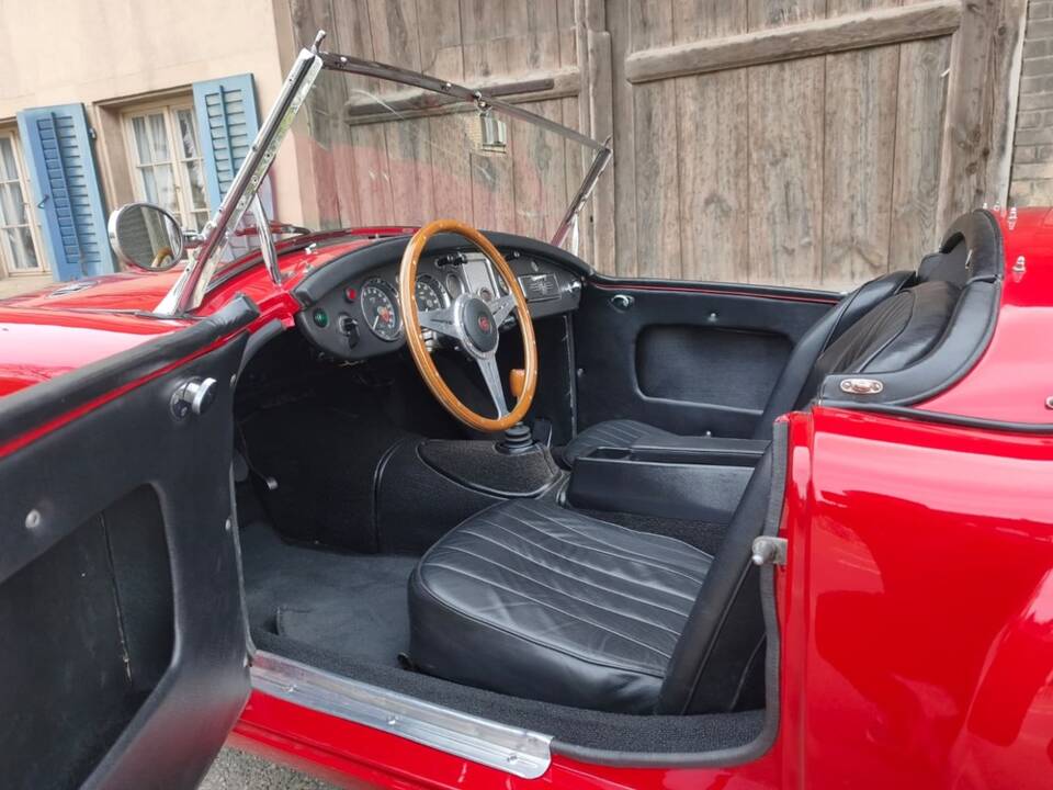 Image 7/24 of MG MGA 1500 (1959)