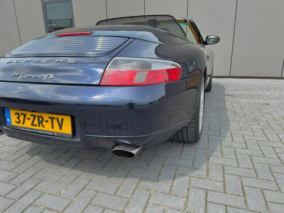 Bild 8/14 von Porsche 911 Carrera 4 (2001)