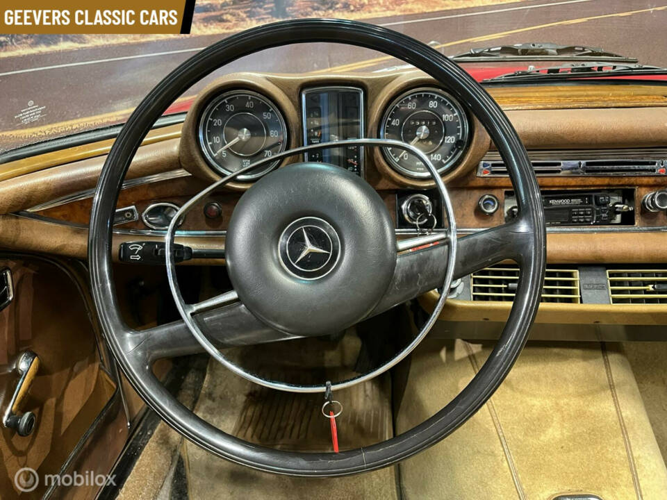 Image 12/40 of Mercedes-Benz 280 SE (1969)