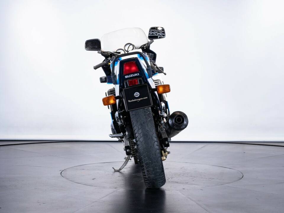 Bild 3/50 von Suzuki DUMMY (1986)