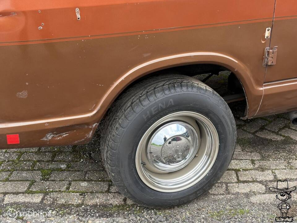 Image 25/50 of Chevrolet G-10 Van (1965)
