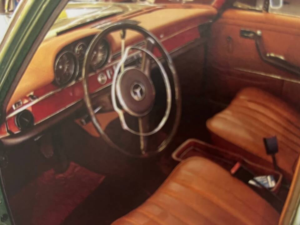 Image 4/6 of Mercedes-Benz 250 SE (1967)
