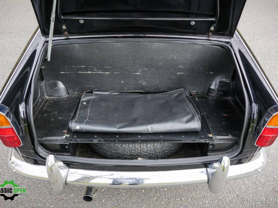 Image 35/37 of Triumph TR 4 (1965)