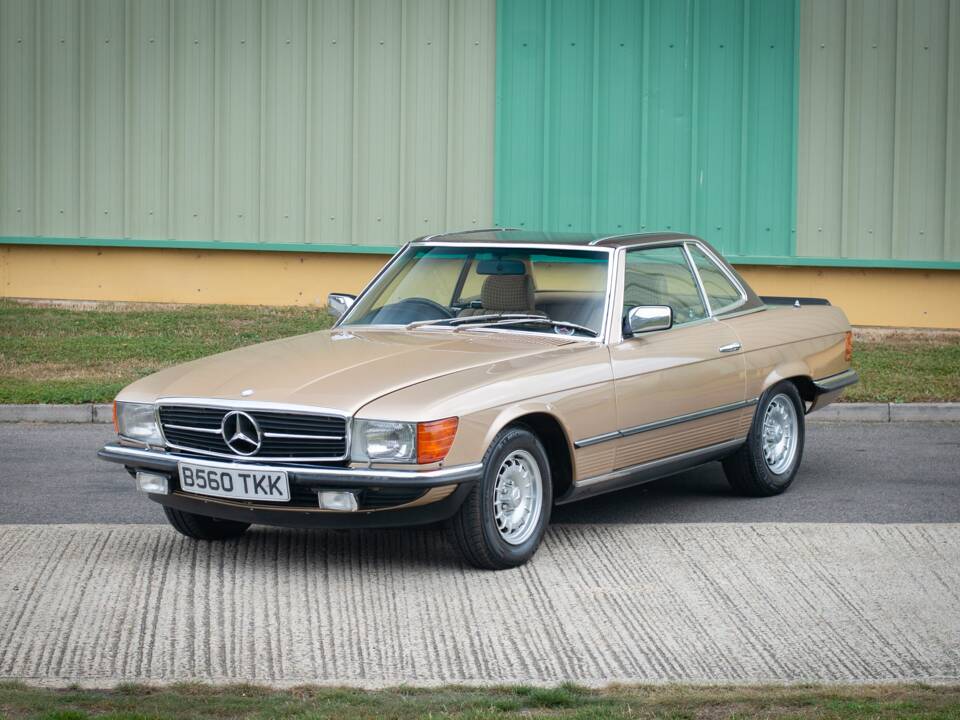 Bild 8/39 von Mercedes-Benz 280 SL (1984)
