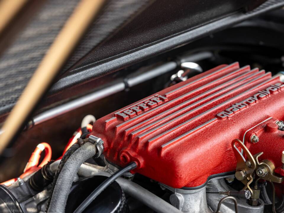 Bild 43/50 von Ferrari 308 GTB Quattrovalvole (1985)