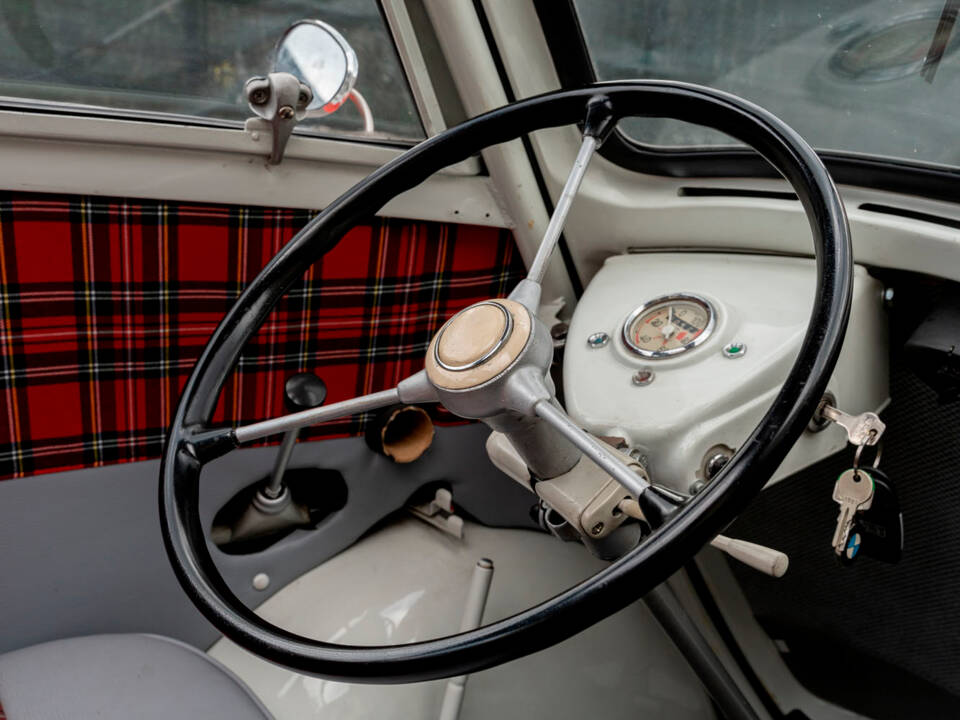 Image 22/28 de BMW Isetta 300 (1958)