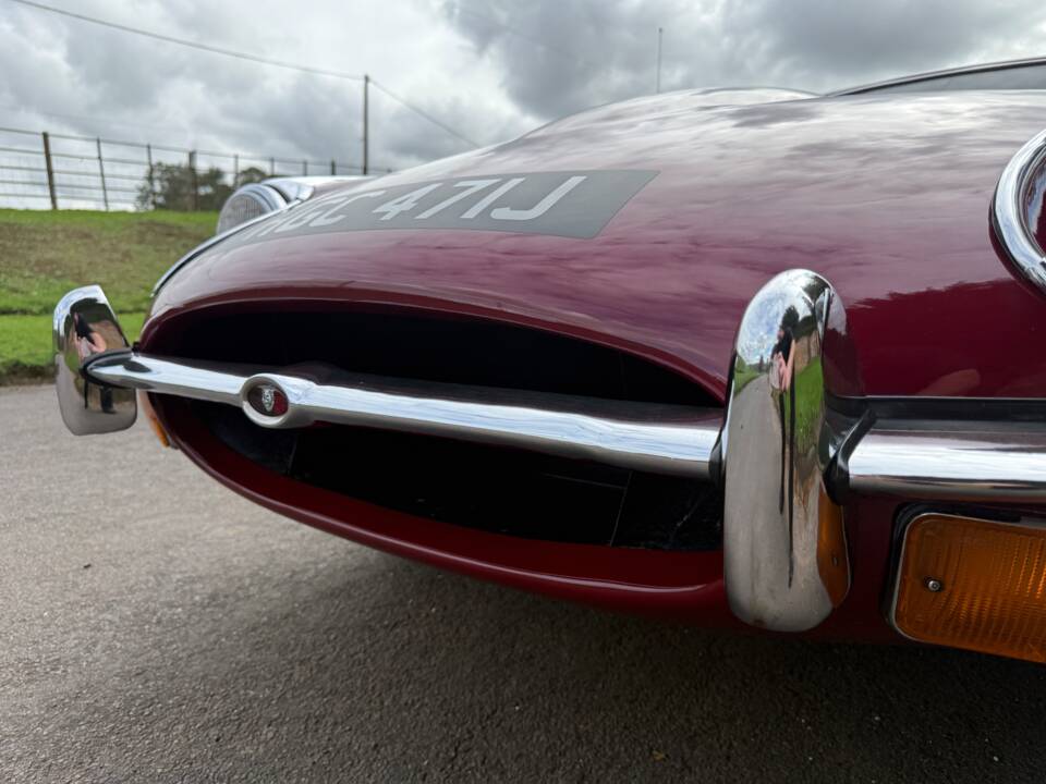 Immagine 29/29 di Jaguar E-Type (1970)