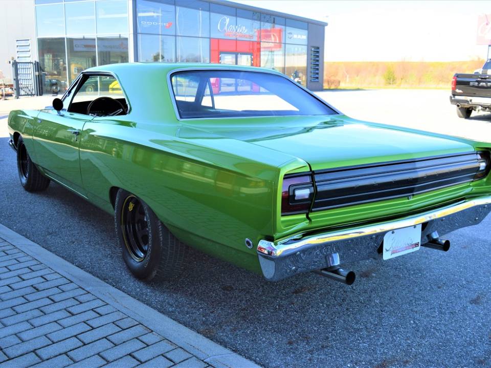 Immagine 6/43 di Plymouth Road Runner Hardtop Coupé (1968)