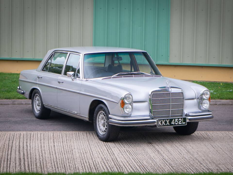 Immagine 1/34 di Mercedes-Benz 300 SEL 3.5 (1972)