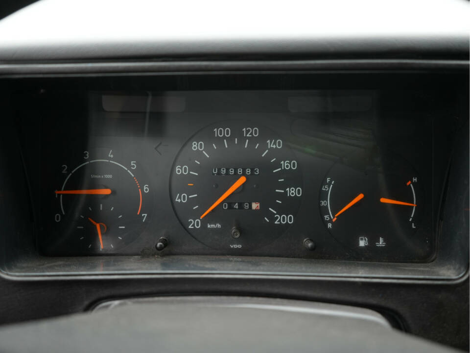 Image 13/29 of Saab 900 2.0i 16V (1993)