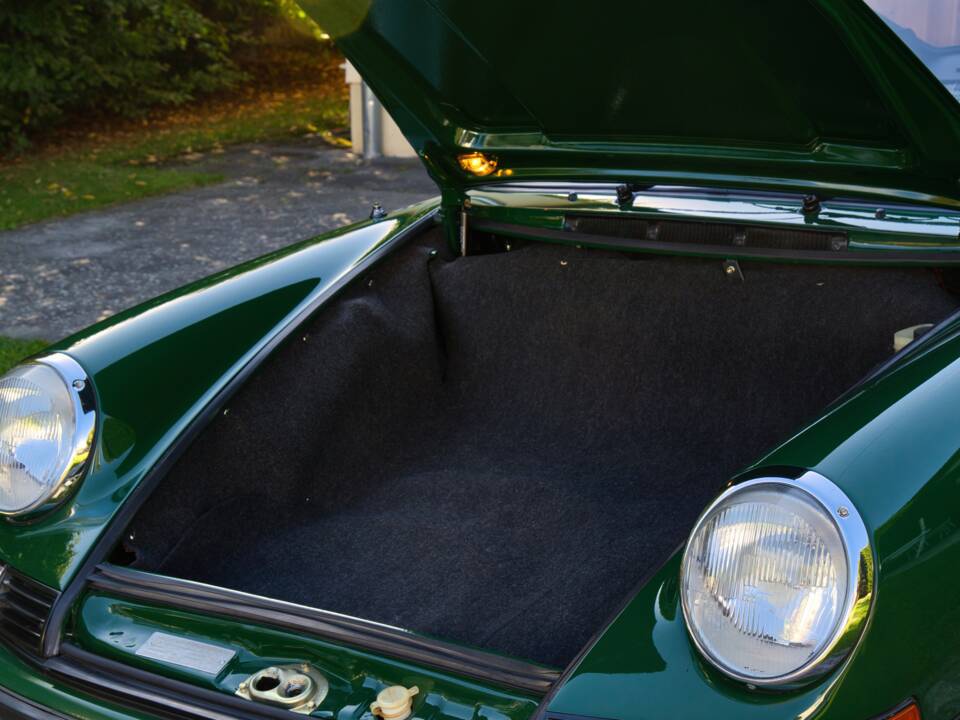 Image 32/76 of Porsche 911 2.4 T (1973)