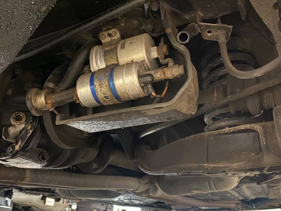 Image 44/63 of Mercedes-Benz 500 SEC (1984)