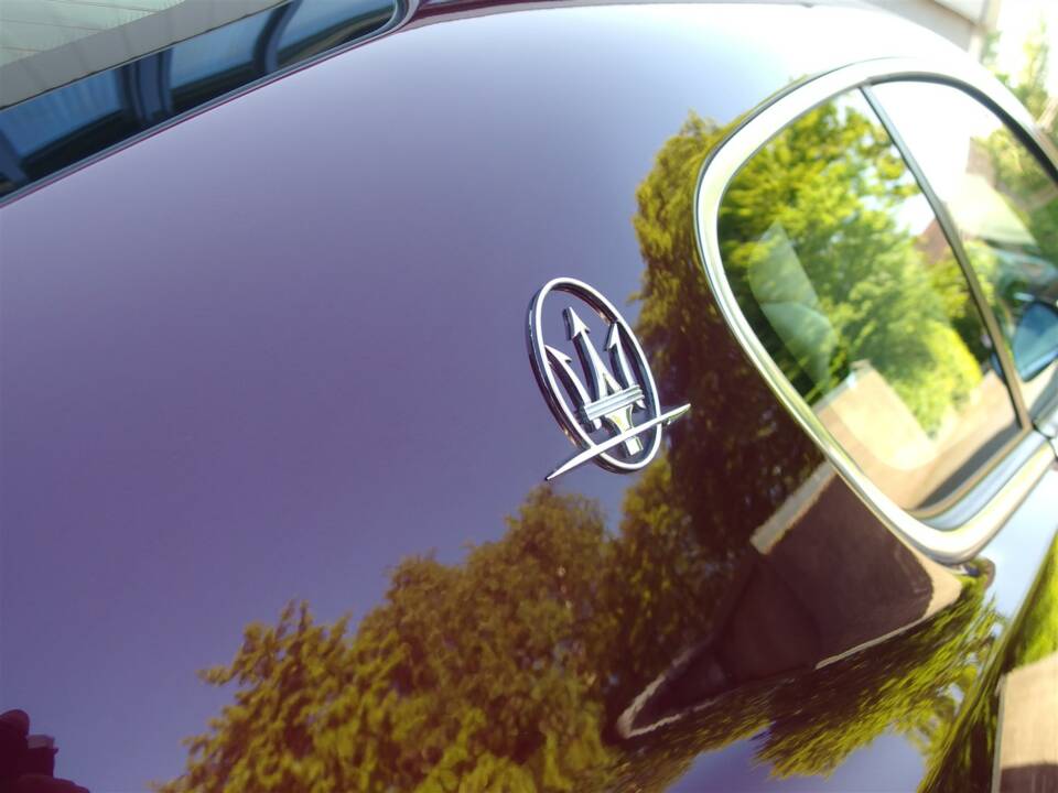 Image 21/98 of Maserati GranTurismo 4.2 (2008)