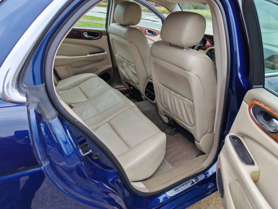 Bild 35/50 von Jaguar XJ 8 3.5 (2003)