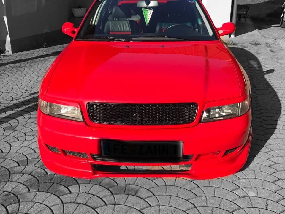 Bild 8/8 von Audi A4 1.8 T (1997)