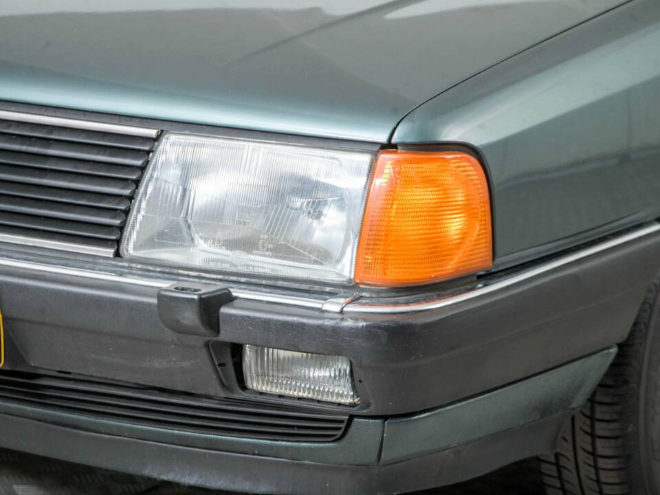 Image 22/41 of Audi 100 - 2.0 TD (1986)