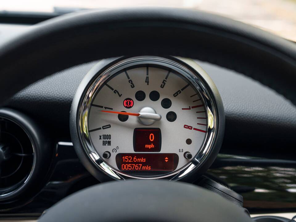 Image 17/24 of Mini Cooper (2012)
