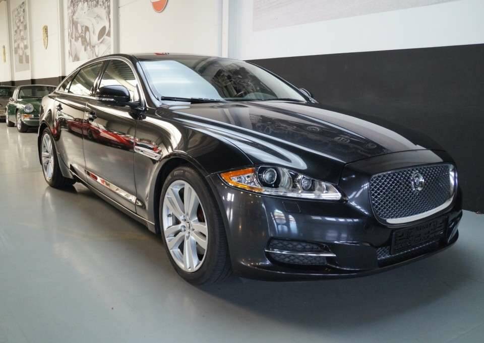 Imagen 2/32 de Jaguar XJ 5.0 (2011)