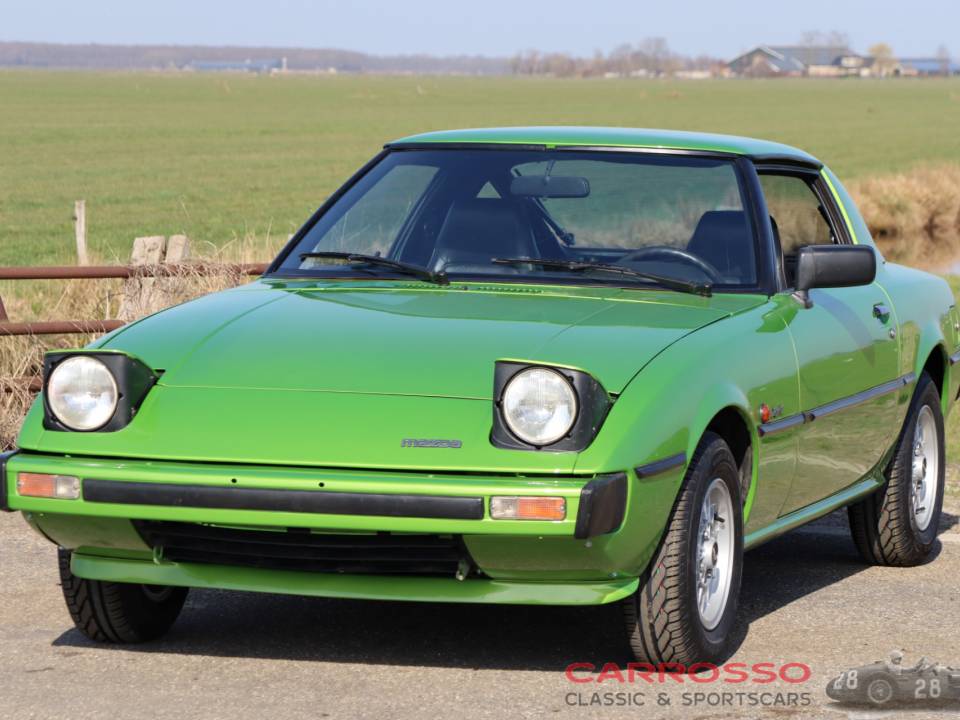 Image 11/50 of Mazda RX-7 (1980)
