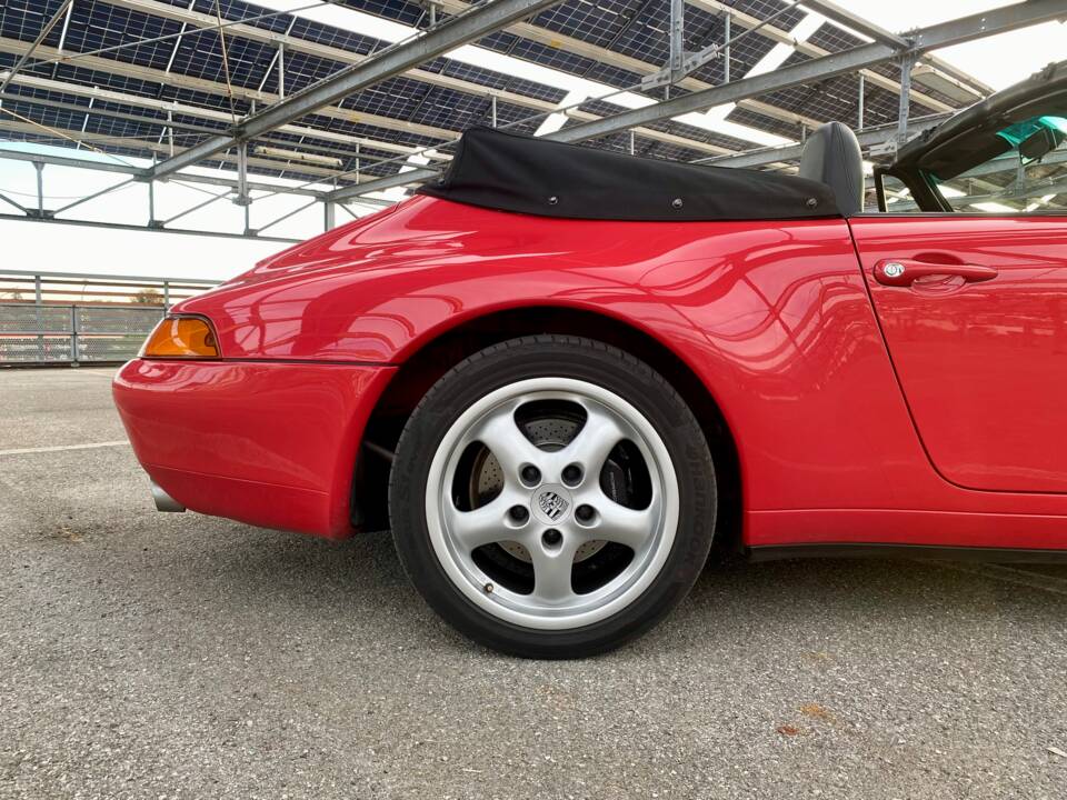 Bild 26/44 von Porsche 911 Carrera (1994)