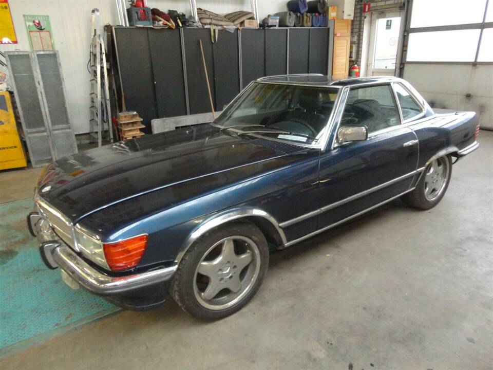Image 17/50 of Mercedes-Benz 380 SL (1982)