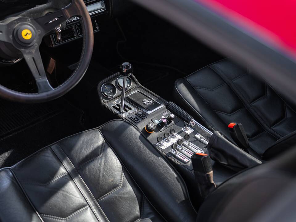 Afbeelding 26/43 van Ferrari 308 GTBi (1982)