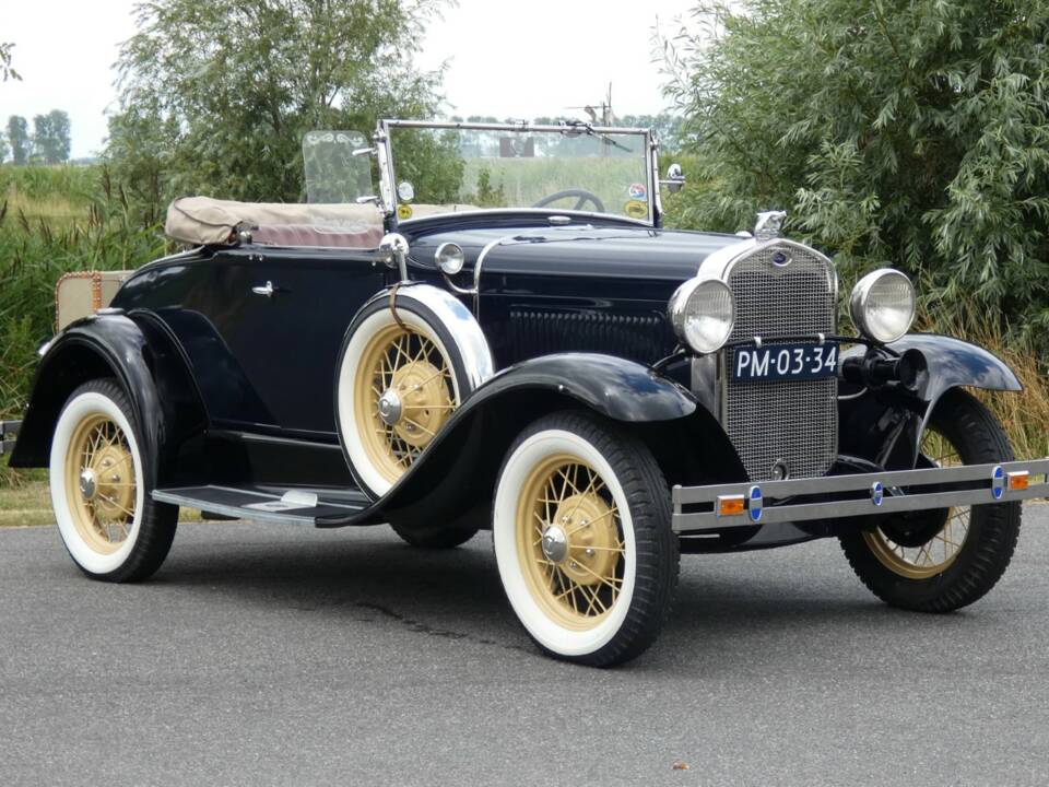 Image 1/19 of Ford Model A De Luxe (1930)