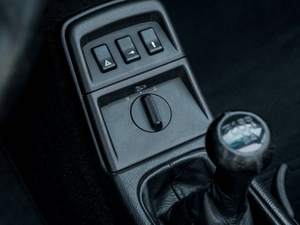 Bild 22/29 von Porsche 911 Carrera 2 (1990)