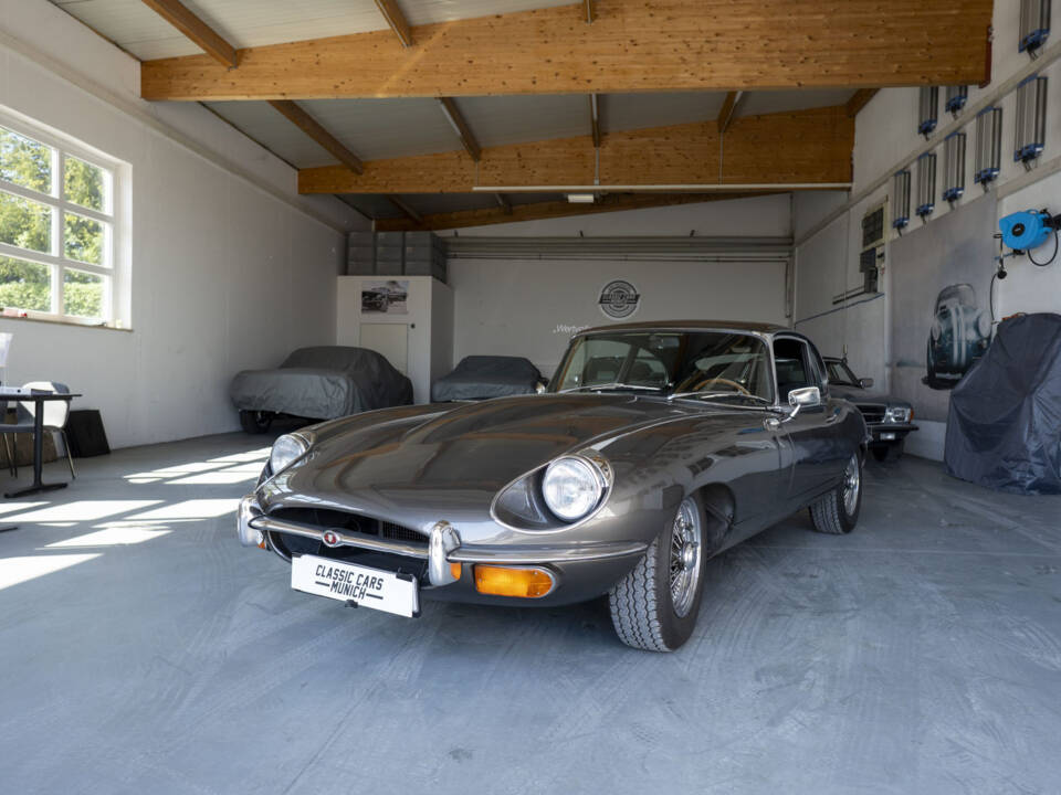 Image 1/15 of Jaguar E-Type (1969)