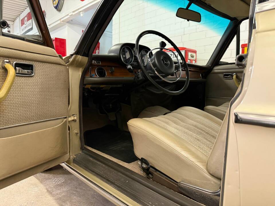 Bild 6/17 von Mercedes-Benz 280 SE (1971)