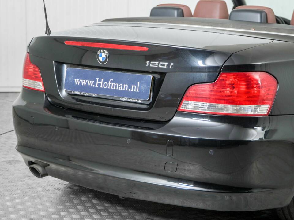 Image 27/50 de BMW 120i (2008)