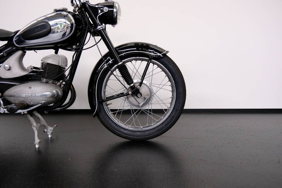 Image 2/86 de DKW RT 175 (1954)