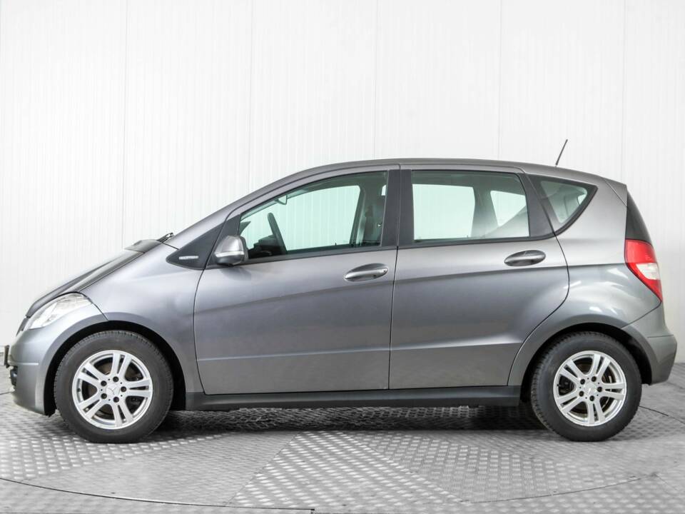 Bild 9/43 von Mercedes-Benz A 160 CDI (2010)
