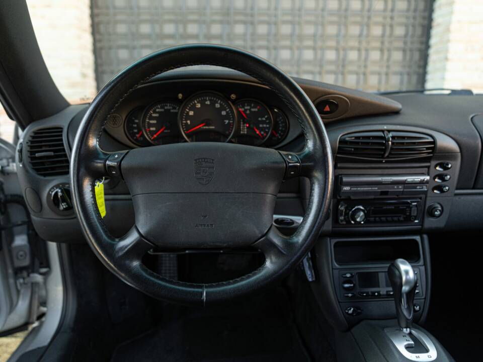 Image 45/50 of Porsche 911 Carrera 4 (1999)