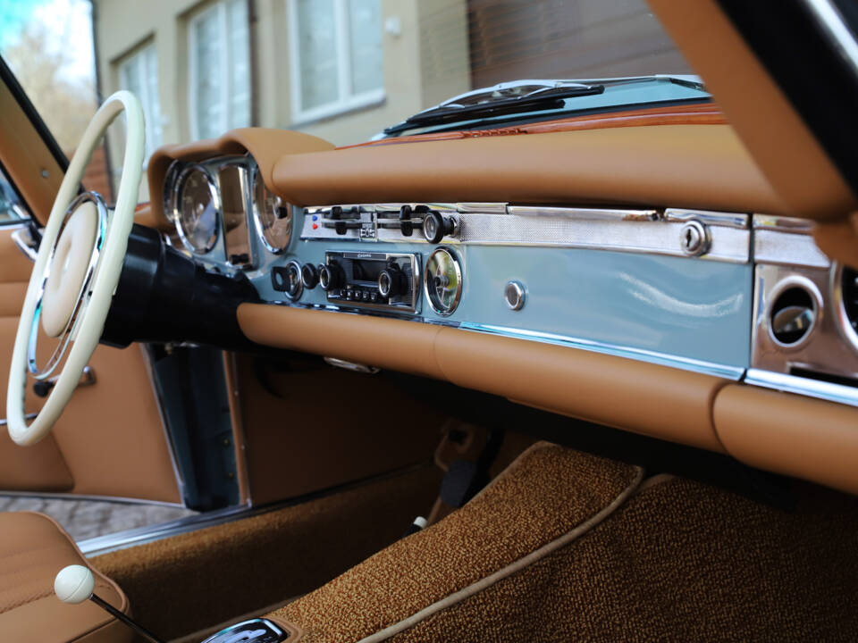 Afbeelding 28/40 van Mercedes-Benz 280 SL (1970)