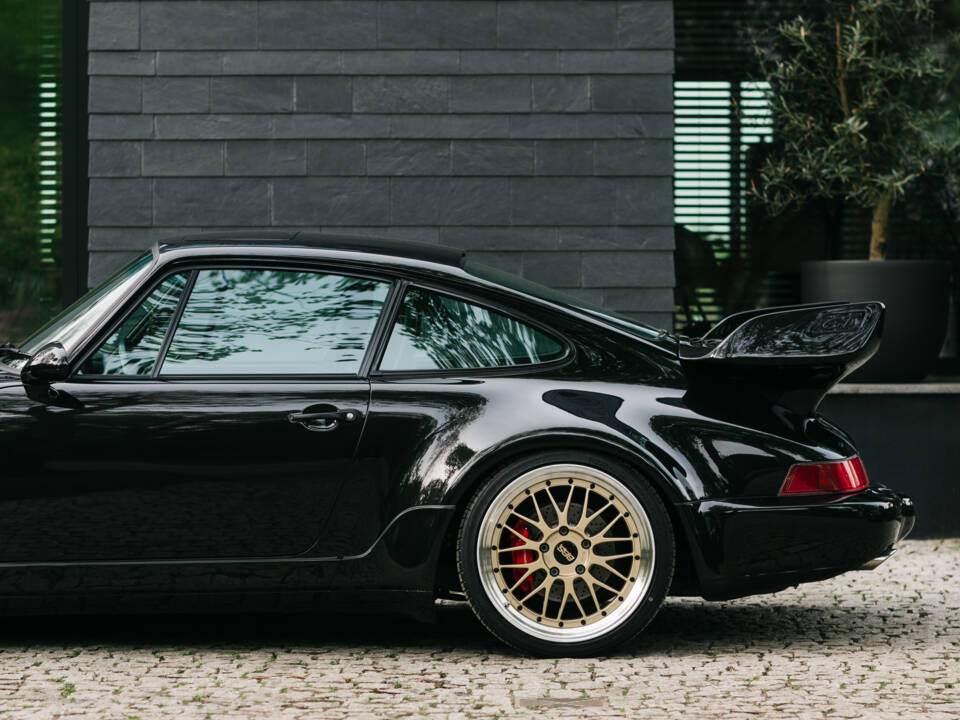 Afbeelding 35/95 van Porsche 911 Turbo 3.3 (1991)