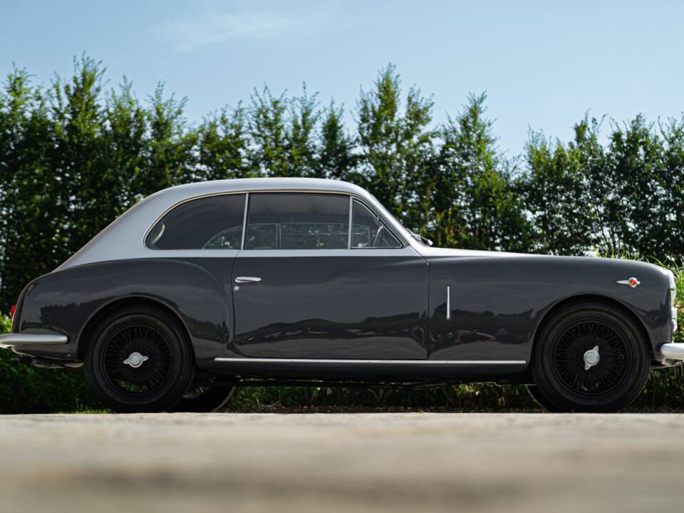 Image 11/50 of Lancia Augusta Ghia (1935)