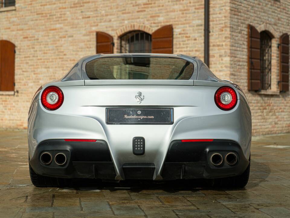 Immagine 8/50 di Ferrari F12berlinetta (2013)