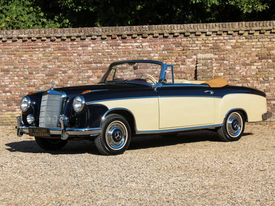 Imagen 19/50 de Mercedes-Benz 220 S Cabriolet (1956)