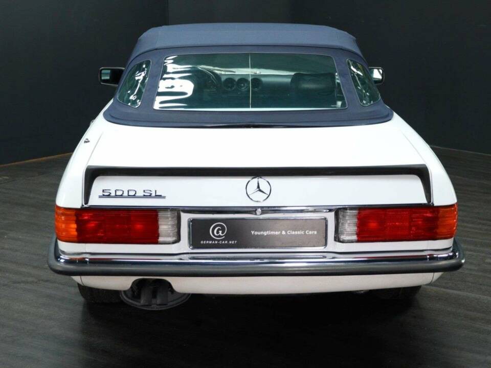 Imagen 5/30 de Mercedes-Benz 500 SL (1985)