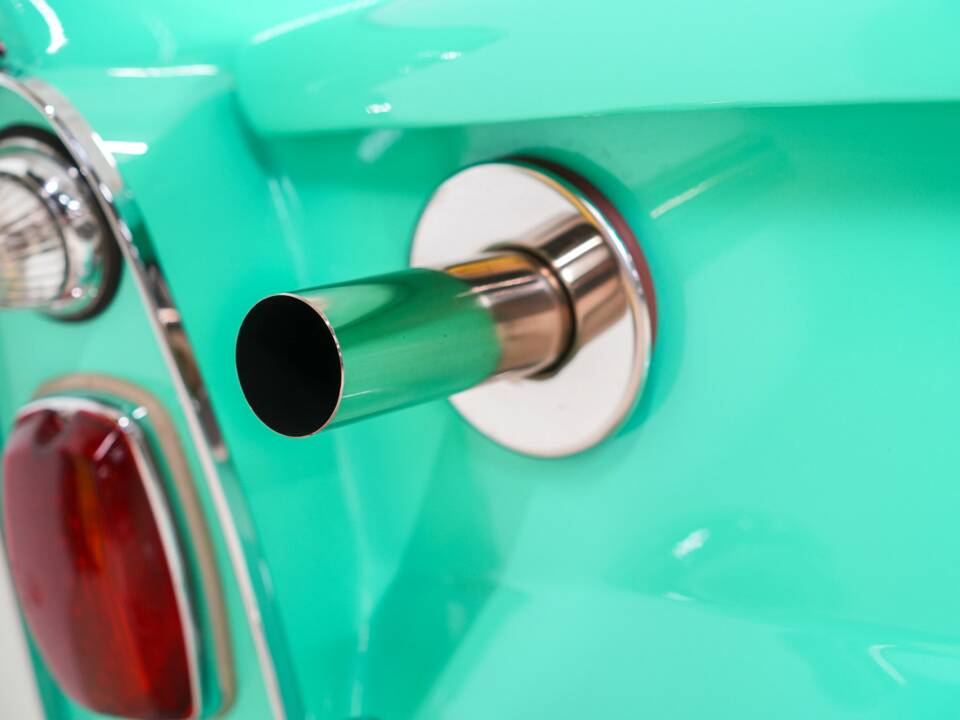 Image 36/42 de Amphicar 770 (1964)