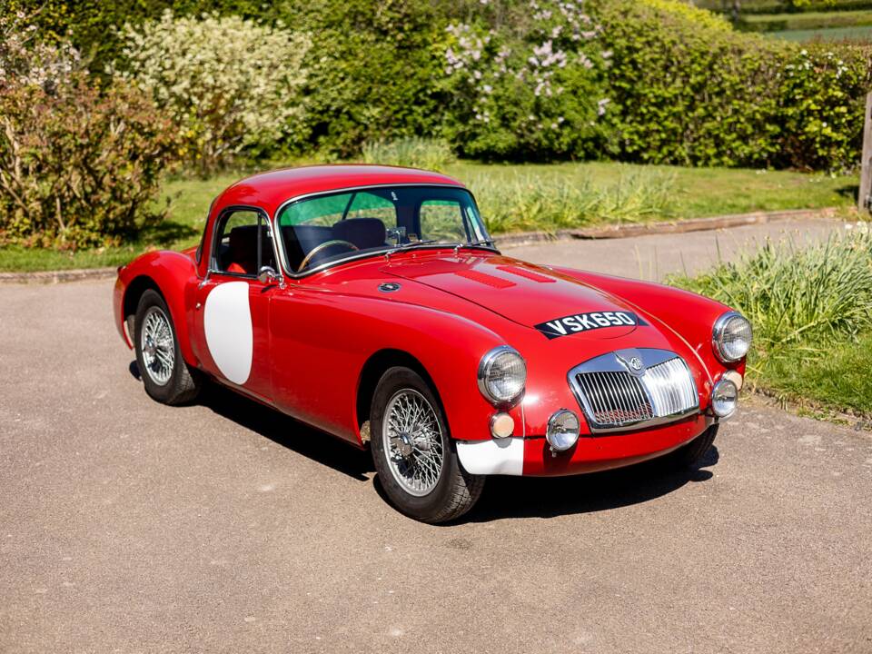 Image 13/50 de MG MGA 1500 (1957)