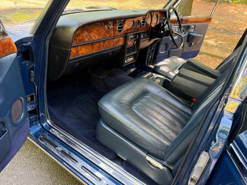 Bild 24/47 von Bentley T 2 (1977)