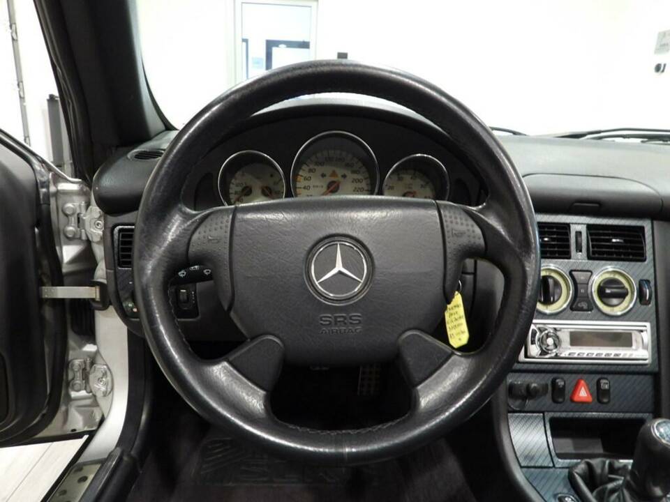 Image 7/15 de Mercedes-Benz SLK 200 Kompressor (2000)