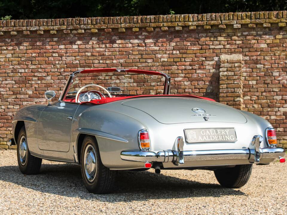 Image 2/50 de Mercedes-Benz 190 SL (1960)