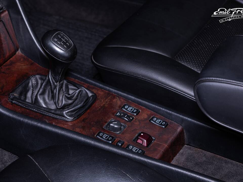 Bild 5/9 von Mercedes-Benz 300 CE-24 (1992)