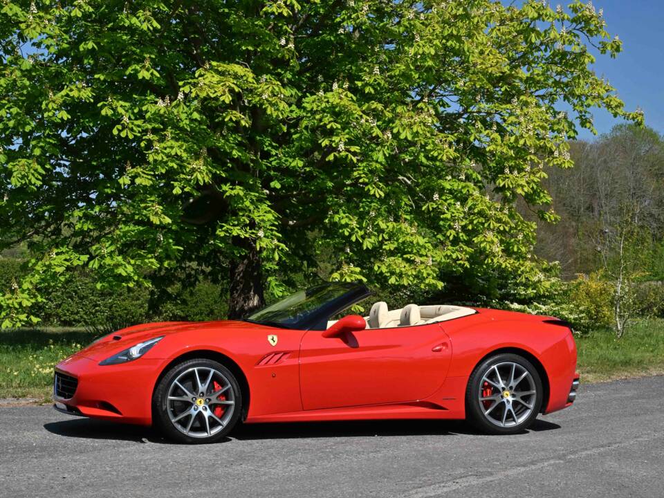 Afbeelding 25/50 van Ferrari California (2011)