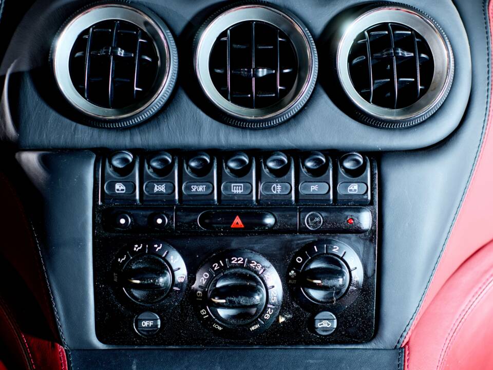 Bild 36/46 von Ferrari 575M Maranello (2003)