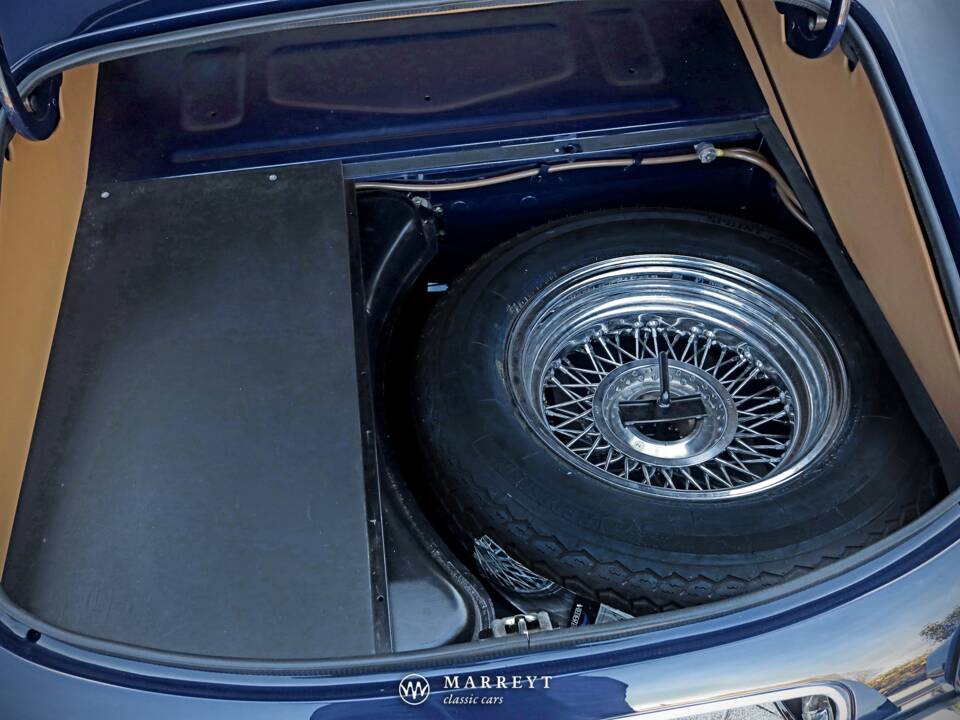 Image 71/80 de Jaguar Type E 4.2 (1966)