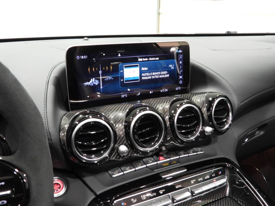 Image 7/15 of Mercedes-AMG GT (2021)